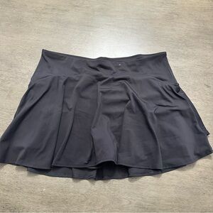 Old Navy Active Powersoft High-Rise Skort in Black
